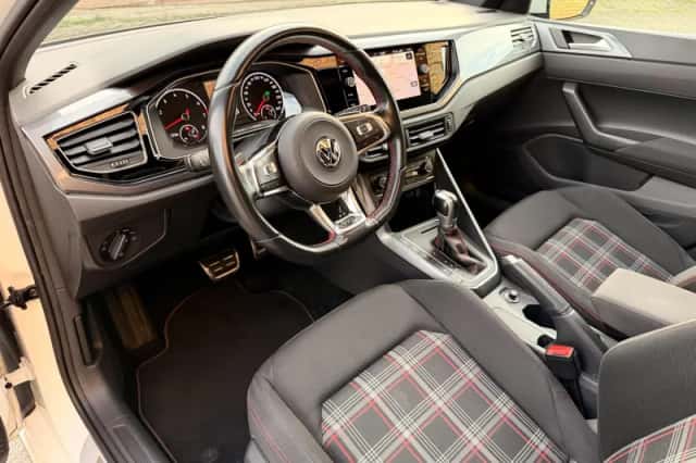 Volkswagen Polo (2018) thumbnail 5