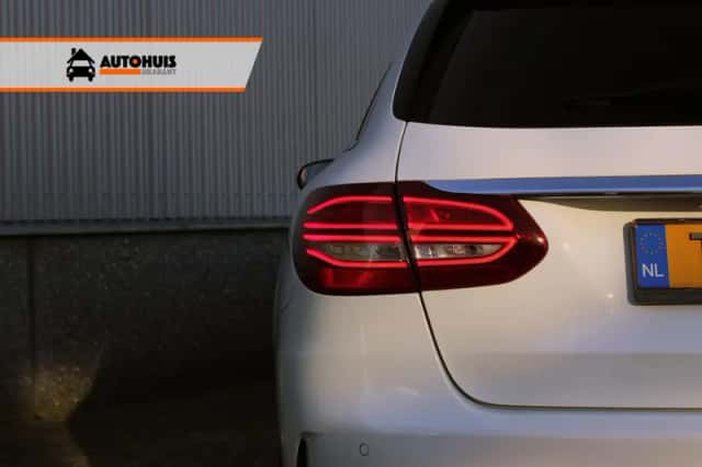 Mercedes-Benz C-Klasse (2015) thumbnail 4