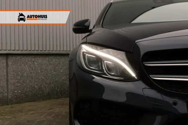 Mercedes-Benz C-Klasse (2017) thumbnail 3