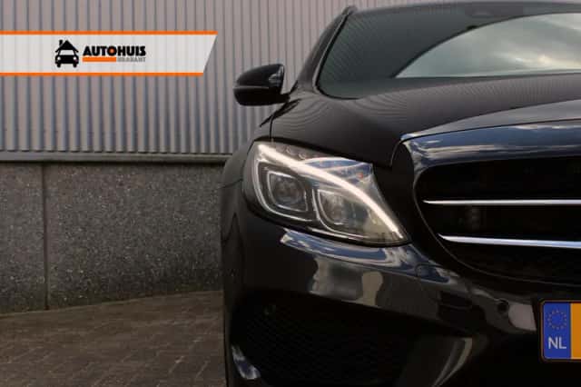 Mercedes-Benz C-Klasse (2017) thumbnail 3
