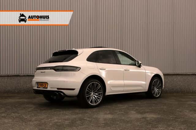 Porsche Macan (2015) thumbnail 2