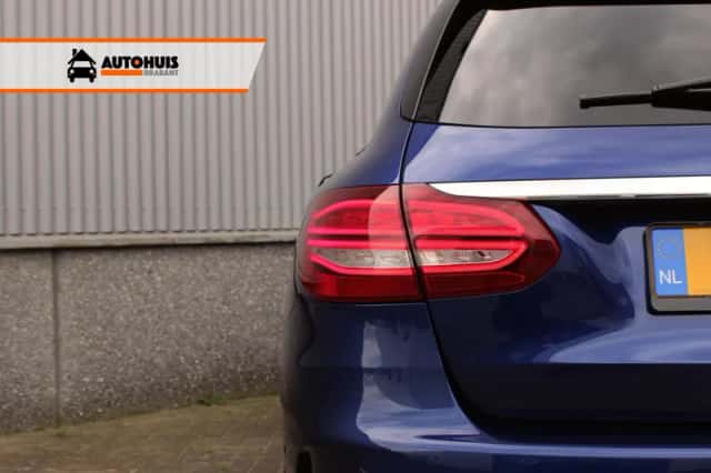 Mercedes-Benz C-Klasse (2015) thumbnail 4