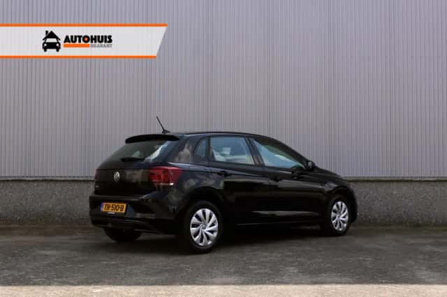 Volkswagen Polo (2018) thumbnail 2