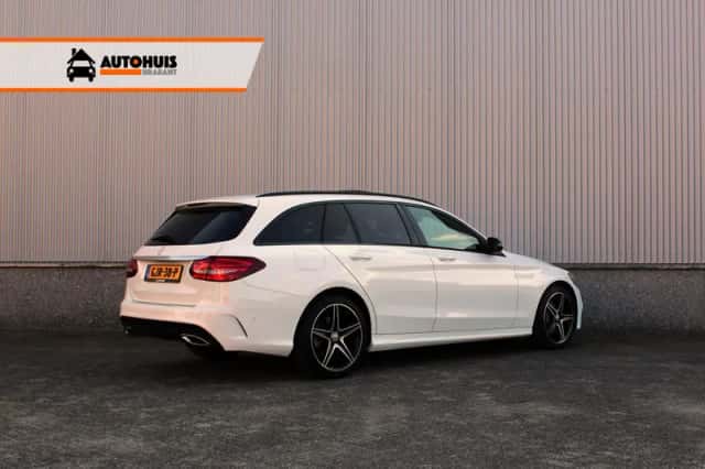 Mercedes-Benz C-Klasse (2015) thumbnail 2