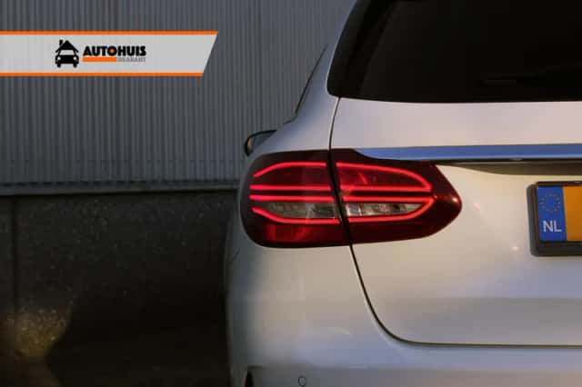 Mercedes-Benz C-Klasse (2015) thumbnail 4