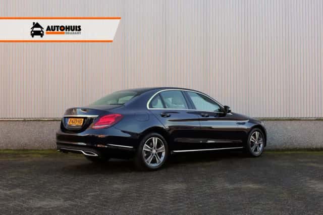 Mercedes-Benz C-Klasse (2014) thumbnail 2