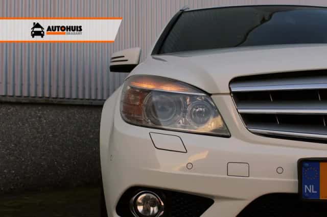 Mercedes-Benz C-Klasse (2009) thumbnail 3