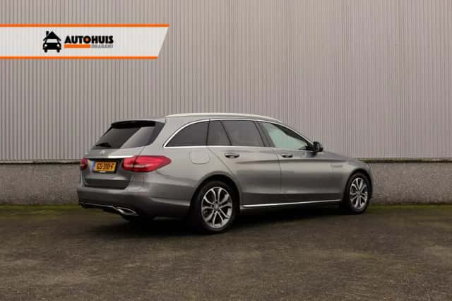 Mercedes-Benz C-Klasse (2015) thumbnail 2