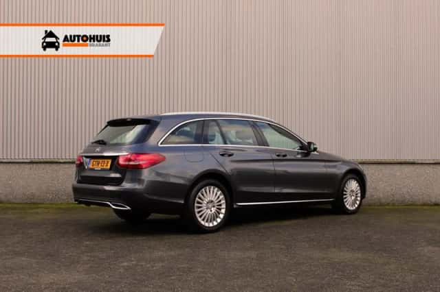 Mercedes-Benz C-Klasse (2015) thumbnail 2