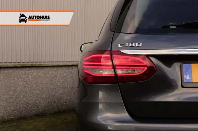 Mercedes-Benz C-Klasse (2015) thumbnail 4