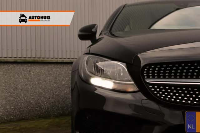 Mercedes-Benz C-Klasse (2016) thumbnail 3