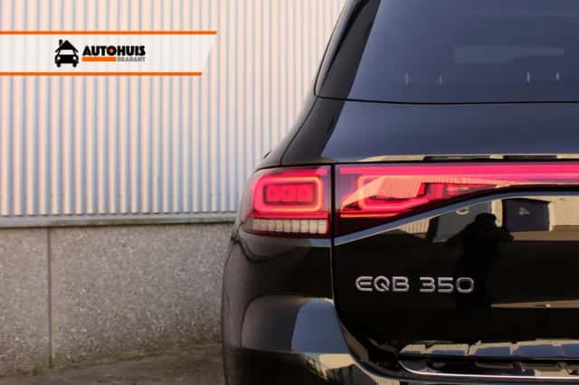 Mercedes-Benz EQB (2023) thumbnail 4