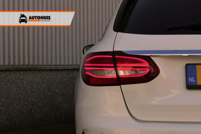 Mercedes-Benz C-Klasse (2015) thumbnail 4
