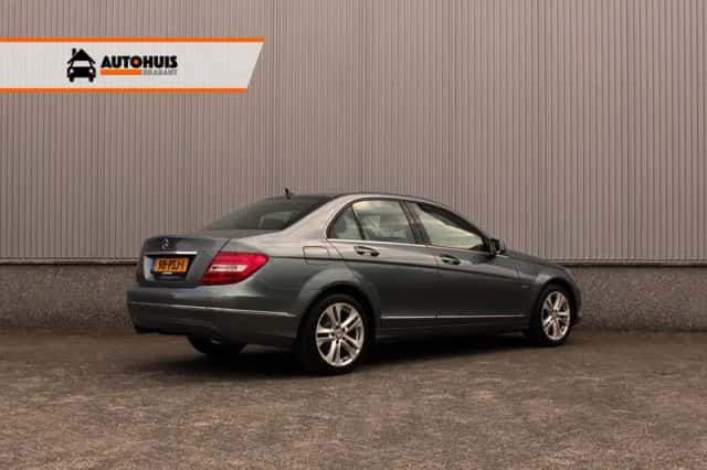 Mercedes-Benz C-Klasse (2011) thumbnail 2