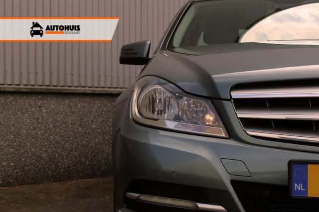 Mercedes-Benz C-Klasse (2011) thumbnail 3
