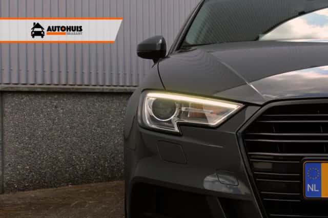 Audi A3 (2018) thumbnail 3