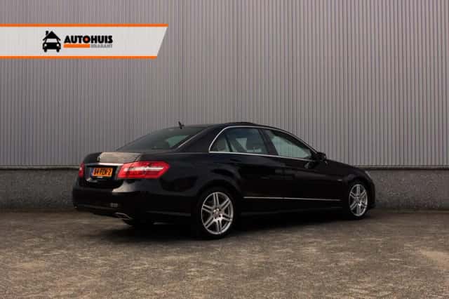Mercedes-Benz E-Klasse (2009) thumbnail 2