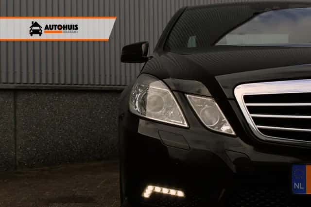 Mercedes-Benz E-Klasse (2009) thumbnail 3