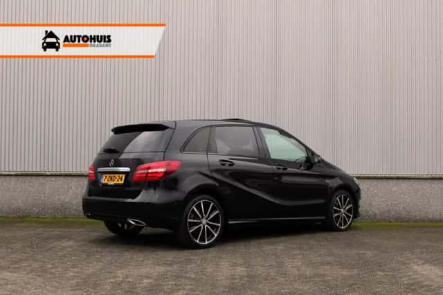 Mercedes-Benz B-Klasse (2015) thumbnail 2