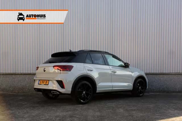 Volkswagen T-Roc (2022) thumbnail 2