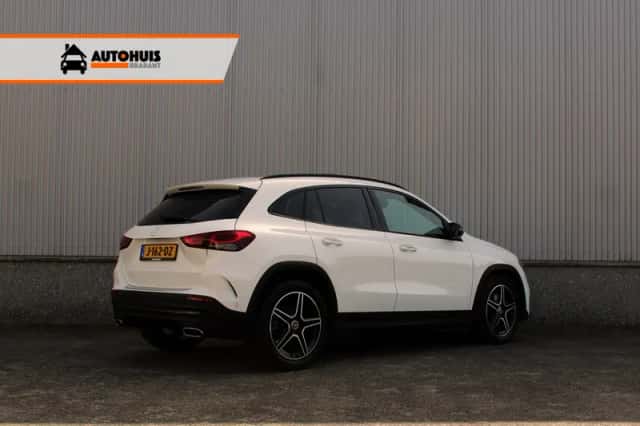 Mercedes-Benz GLA-Klasse (2020) thumbnail 2