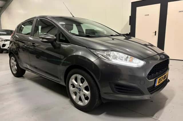 Ford Fiesta (2016) thumbnail 6