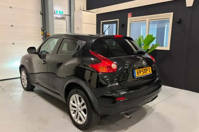 Nissan Juke (2011) thumbnail 4
