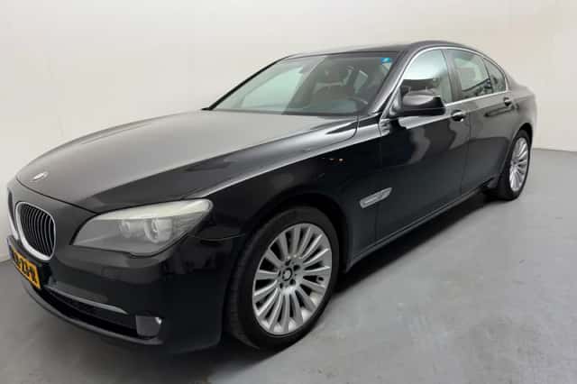 BMW 7-Serie (2009) thumbnail 1