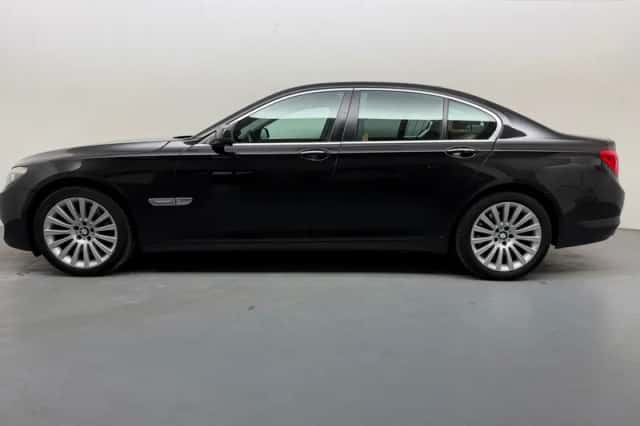 BMW 7-Serie (2009) thumbnail 2