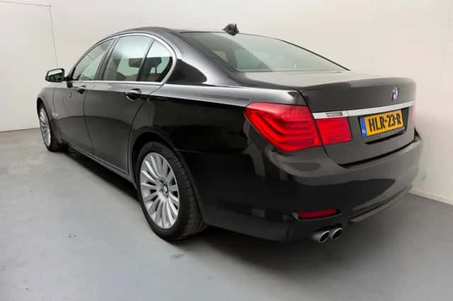 BMW 7-Serie (2009) thumbnail 3