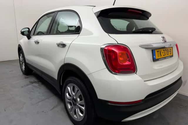 Fiat 500X (2016) thumbnail 3