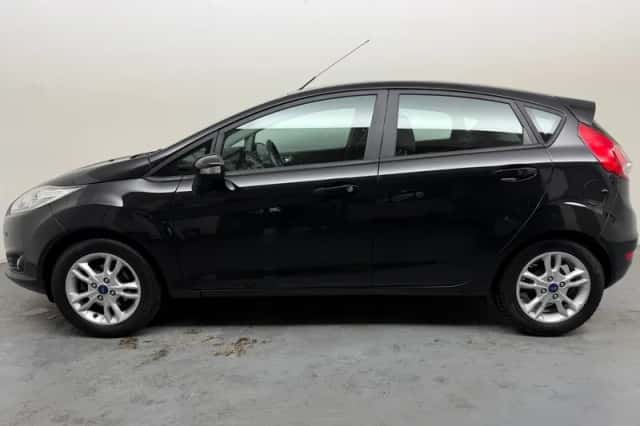 Ford Fiesta (2016) thumbnail 2