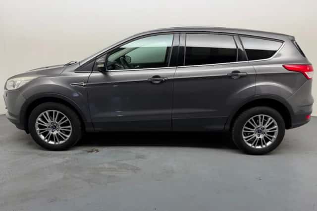 Ford Kuga (2013) thumbnail 2