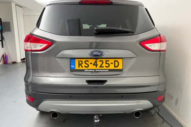 Ford Kuga (2013) thumbnail 4