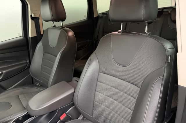 Ford Kuga (2013) thumbnail 5