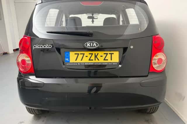 Kia Picanto (2008) thumbnail 4