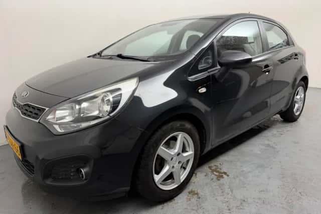 Kia Rio (2014) thumbnail 1