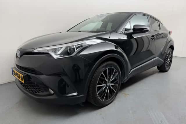 Toyota C-HR (2018) thumbnail 1