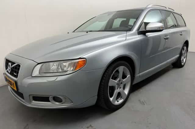 Volvo V70 (2011) thumbnail 1