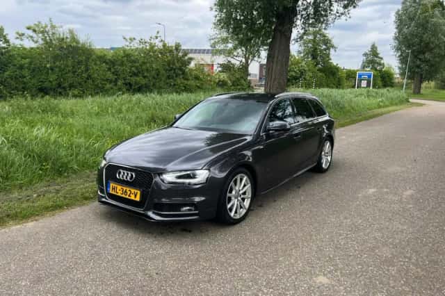 Audi A4 (2016) thumbnail 1