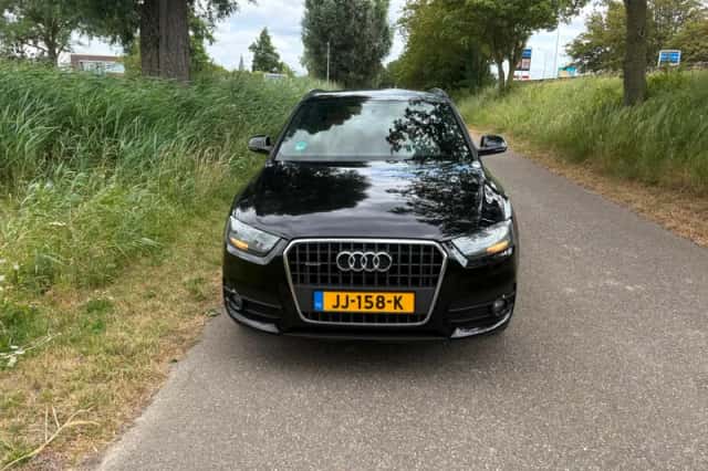 Audi Q3 (2013) thumbnail 2