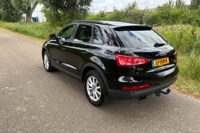 Audi Q3 (2013) thumbnail 4