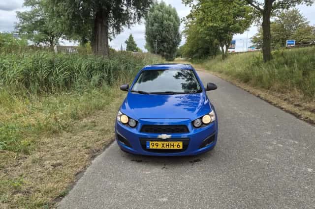 Chevrolet Aveo (2012) thumbnail 2