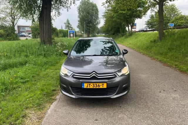 Citroën C4 (2015) thumbnail 2