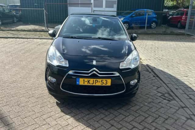 Citroën DS3 (2013) thumbnail 2
