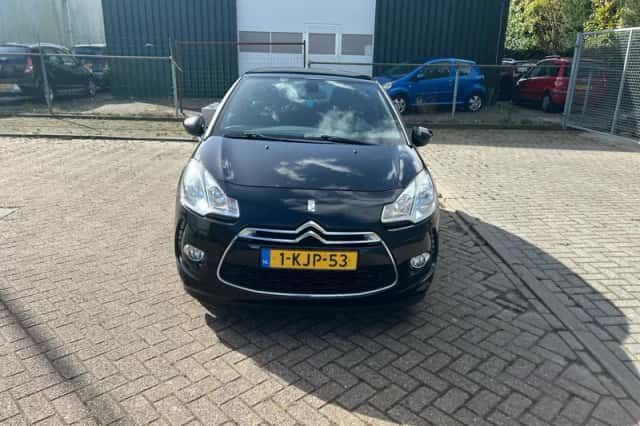Citroën DS3 (2013) thumbnail 2