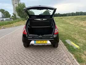 Dacia Sandero (2011) thumbnail 5