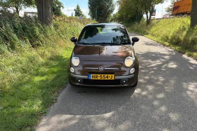 Fiat 500 (2010) thumbnail 2