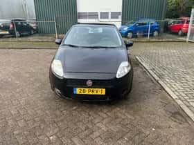 Fiat Grande Punto (2011) thumbnail 2
