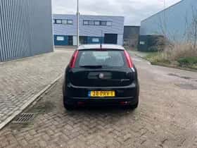 Fiat Grande Punto (2011) thumbnail 5